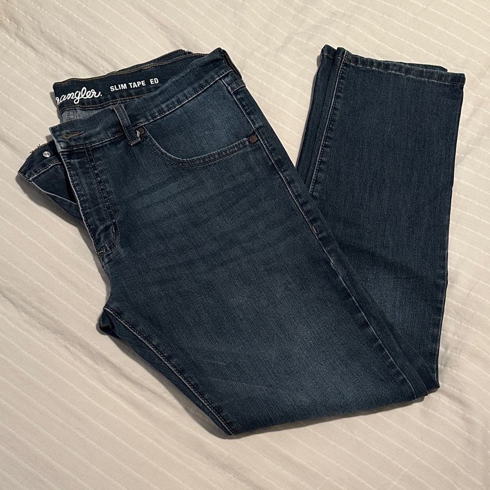 Wrangler Men's Slim Tapered Jeans -